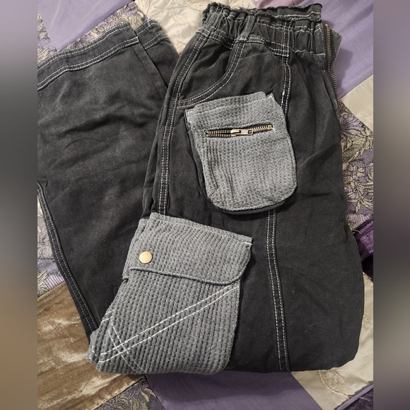 POL Twill and Thermal Knit Cargo Pants - Picture 7 of 11